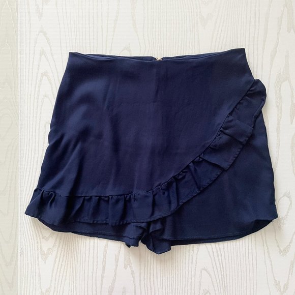 Lilly Pulitzer Navy Faye Ruffle Trim Asymmetrical Wrap Skort - Size 10 - Picture 5 of 8